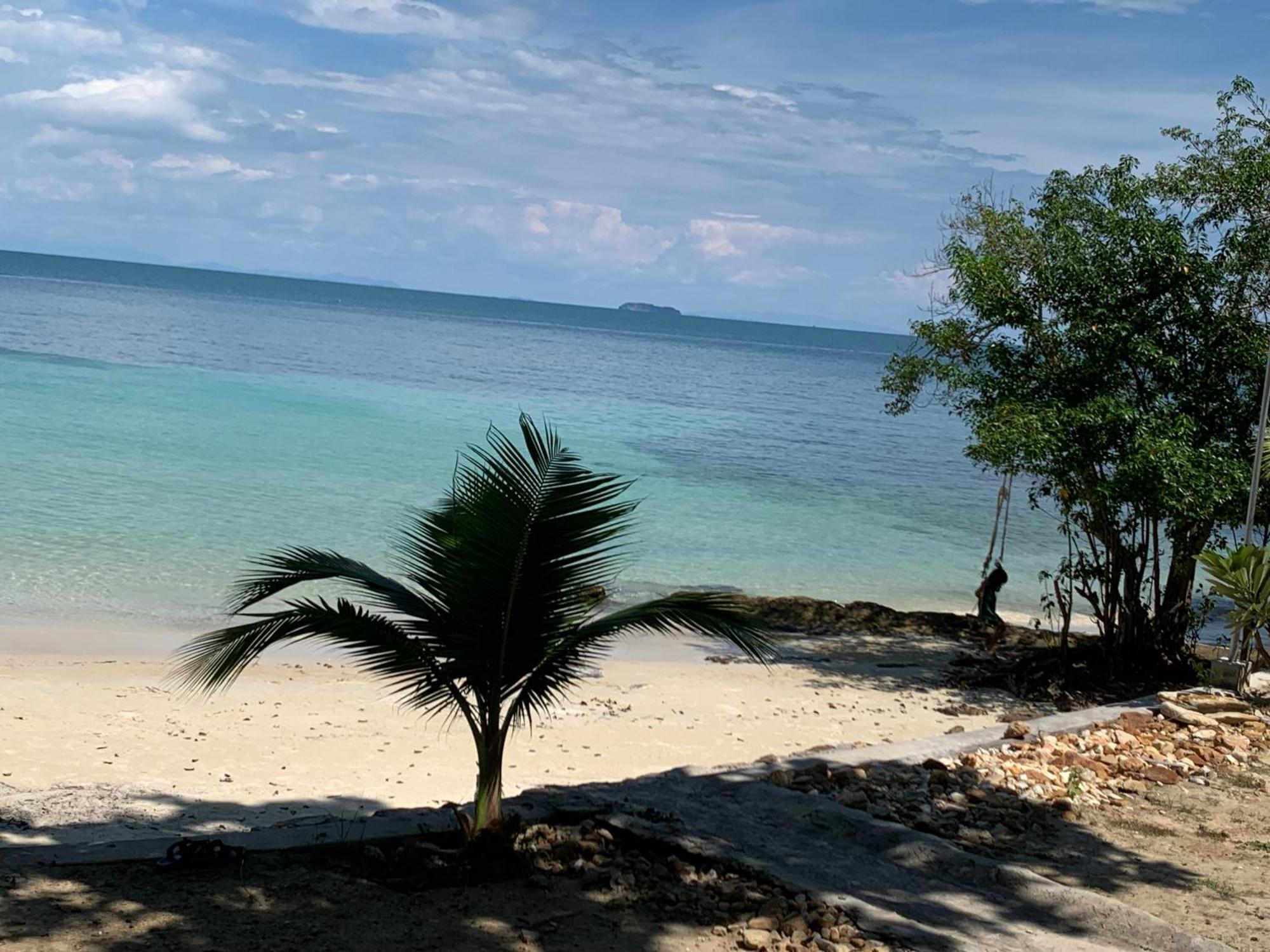 ลุงดำฮัทบีช Hotel Koh Samet Exterior photo