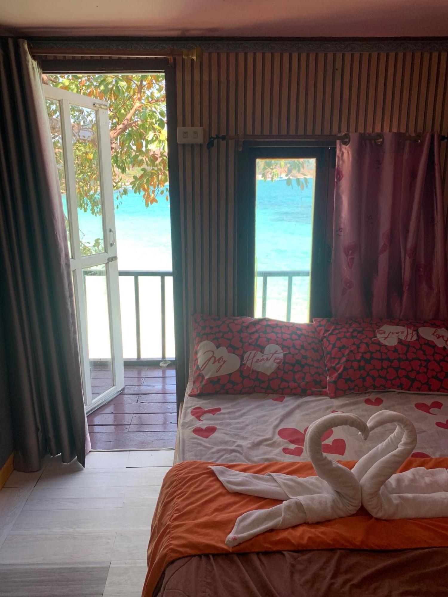 ลุงดำฮัทบีช Hotel Koh Samet Exterior photo