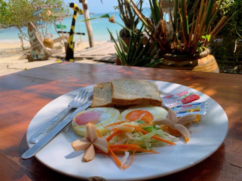 ลุงดำฮัทบีช Hotel Koh Samet Exterior photo